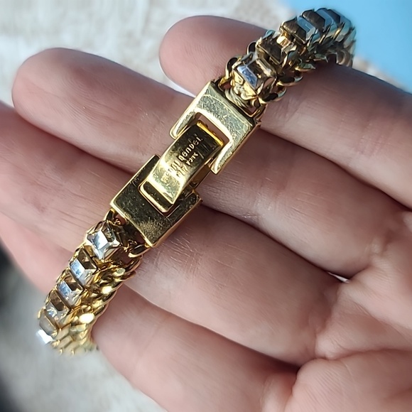 Henri Bendel Emerald-Cut CZ Gold-plated Tennis Bracelet πΎ DAZZLING! - Picture 8 of 12